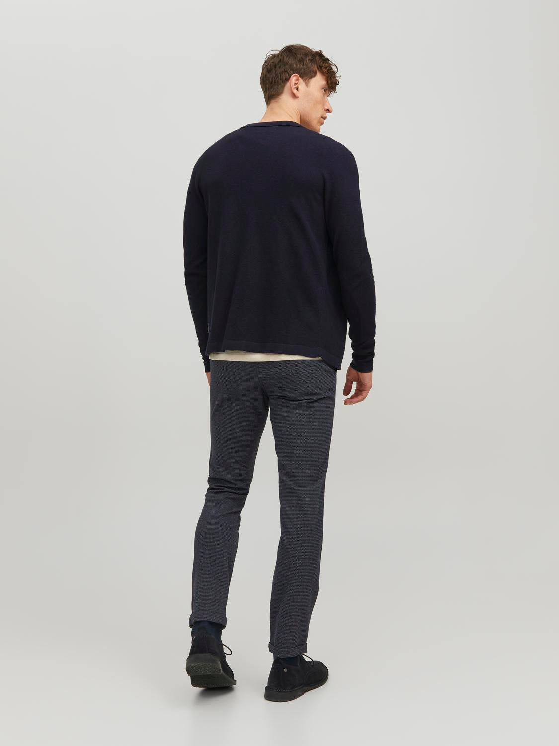 model_shot-back