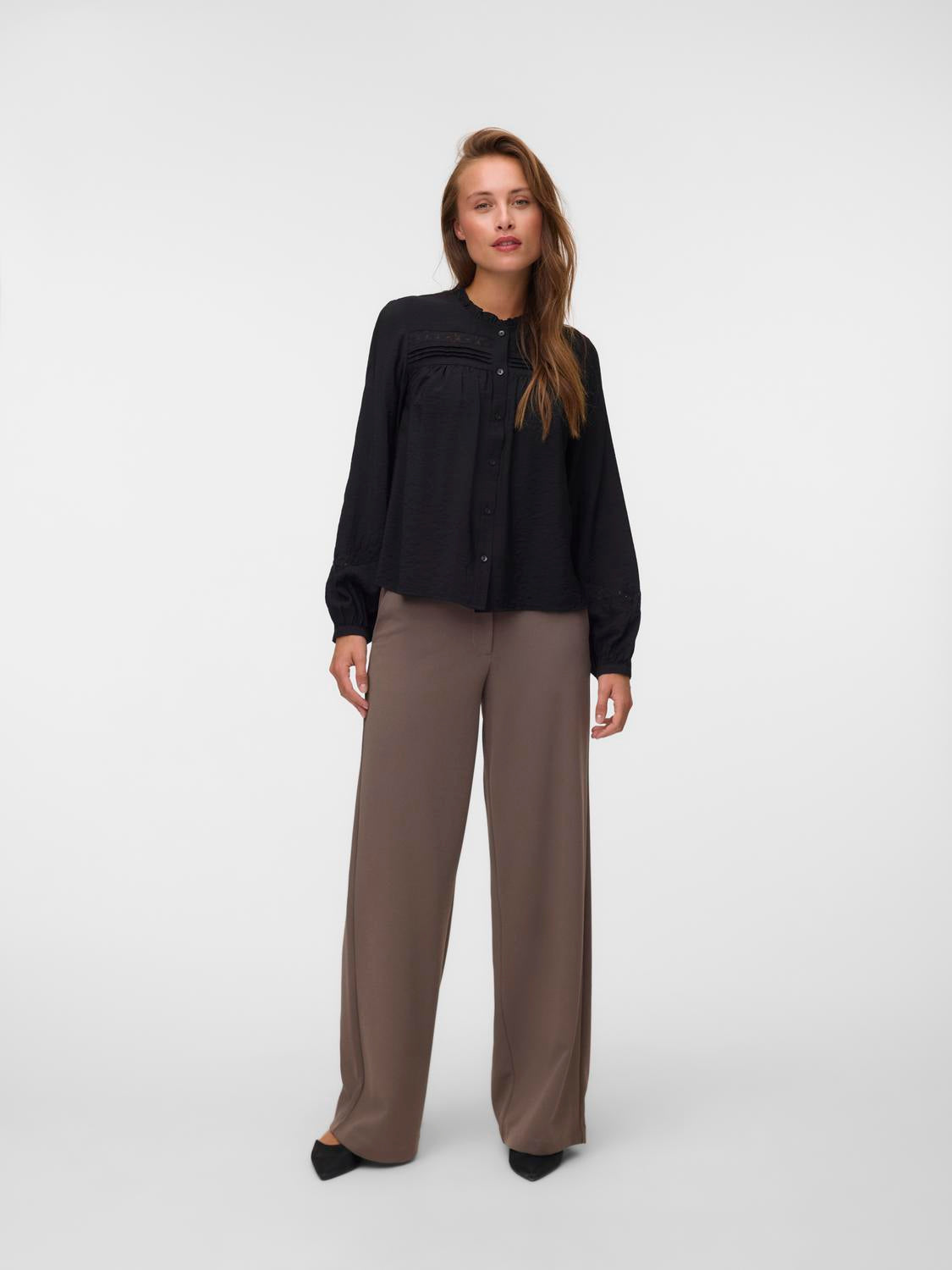 model_shot-front
