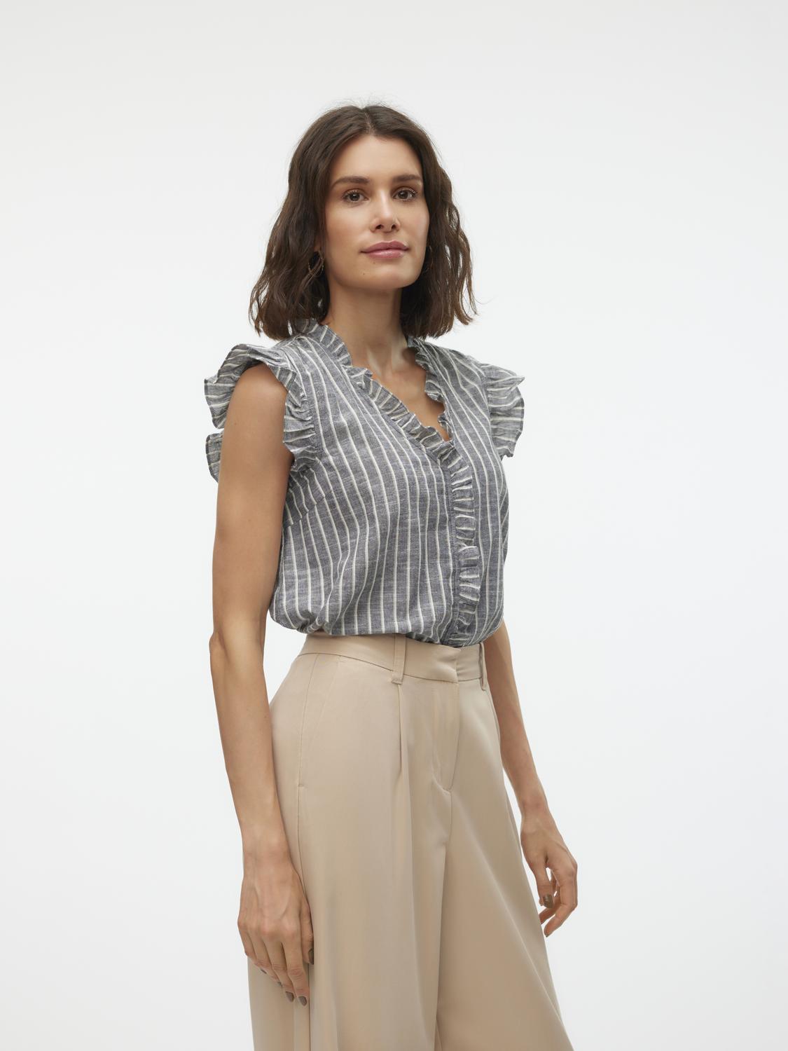 model_shot-front