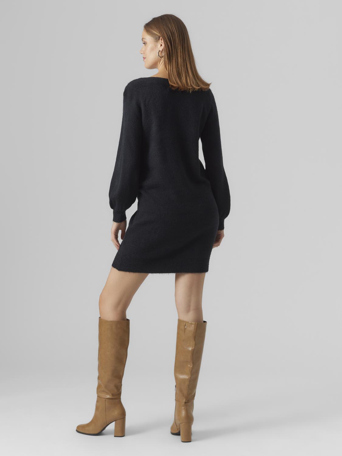 model_shot-back