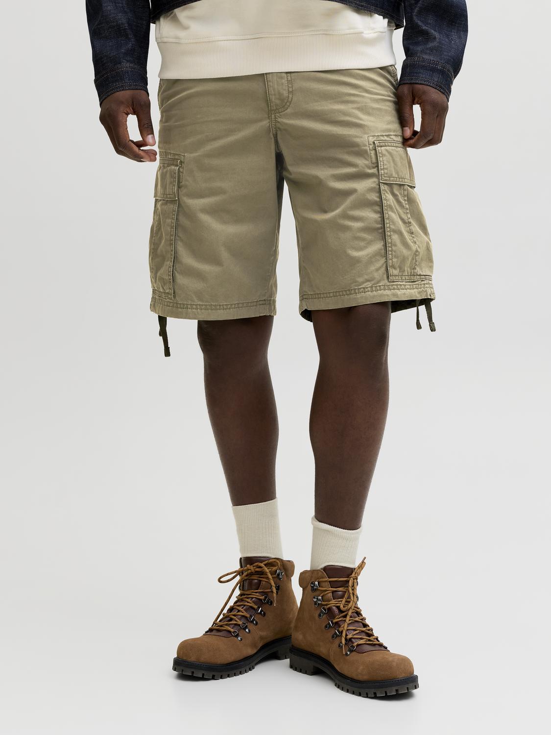 model_shot-front