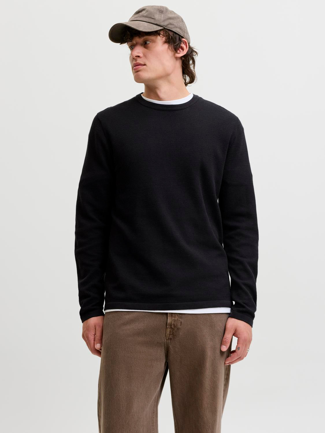 model_shot-front