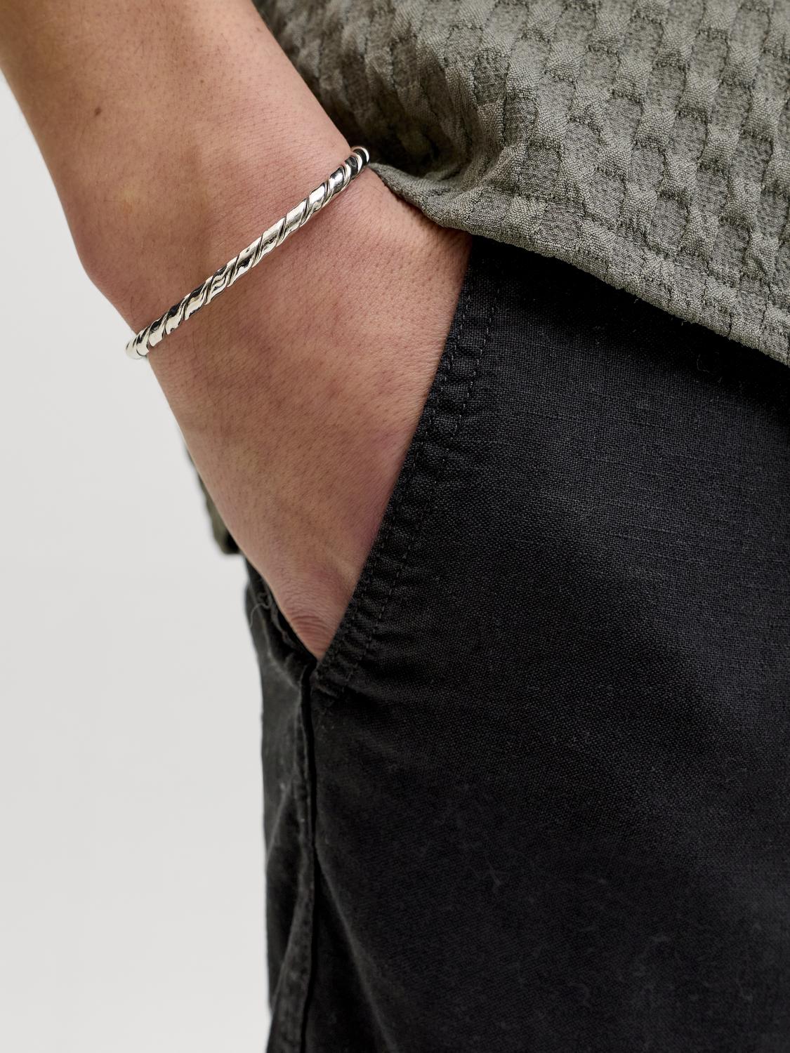 model_shot-detail
