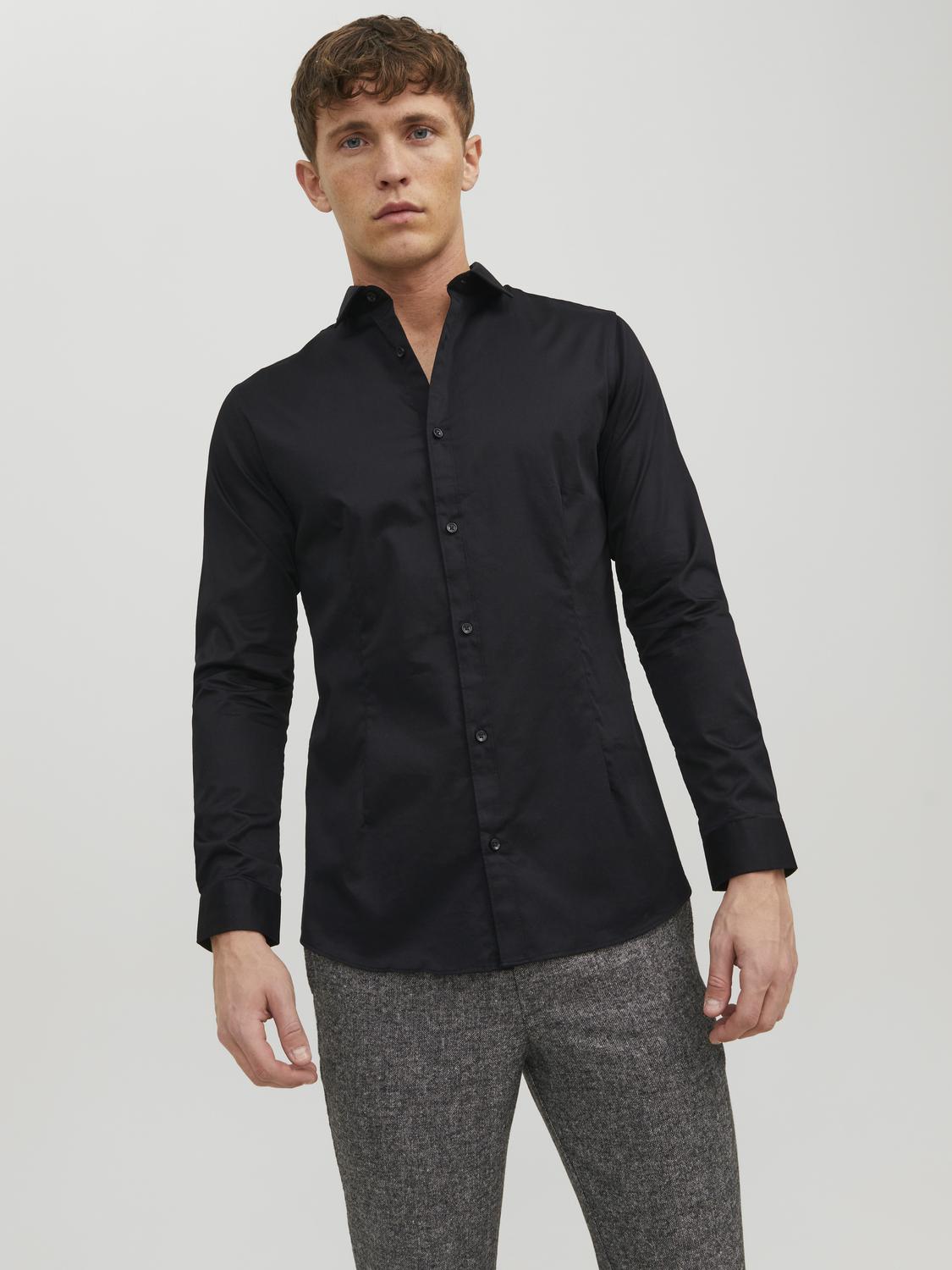 model_shot-front