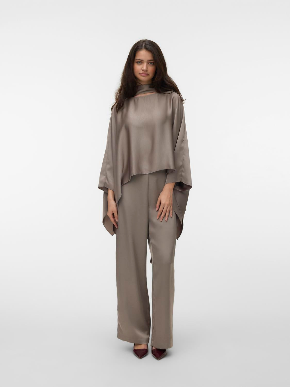 model_shot-front