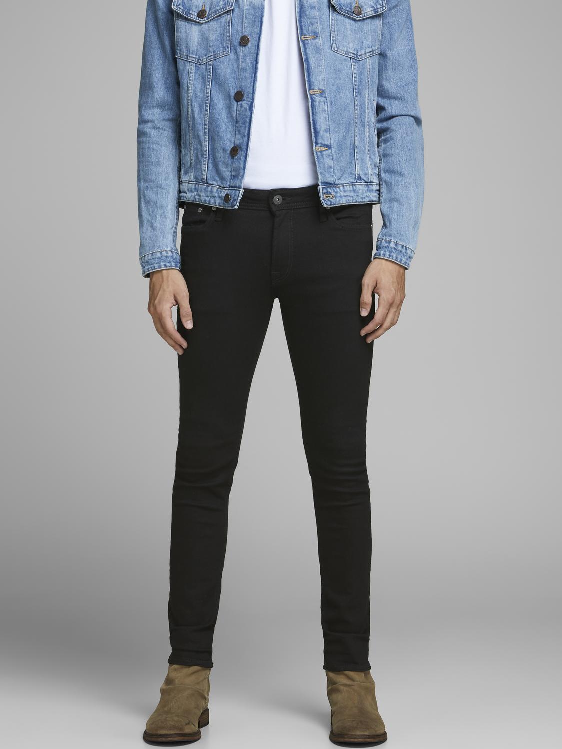 model_shot-front