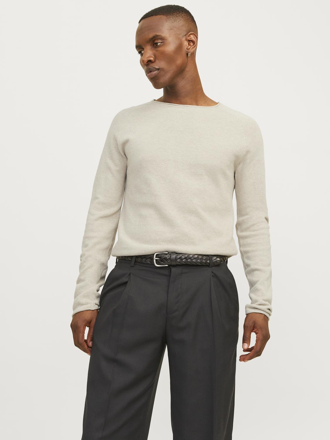 model_shot-front