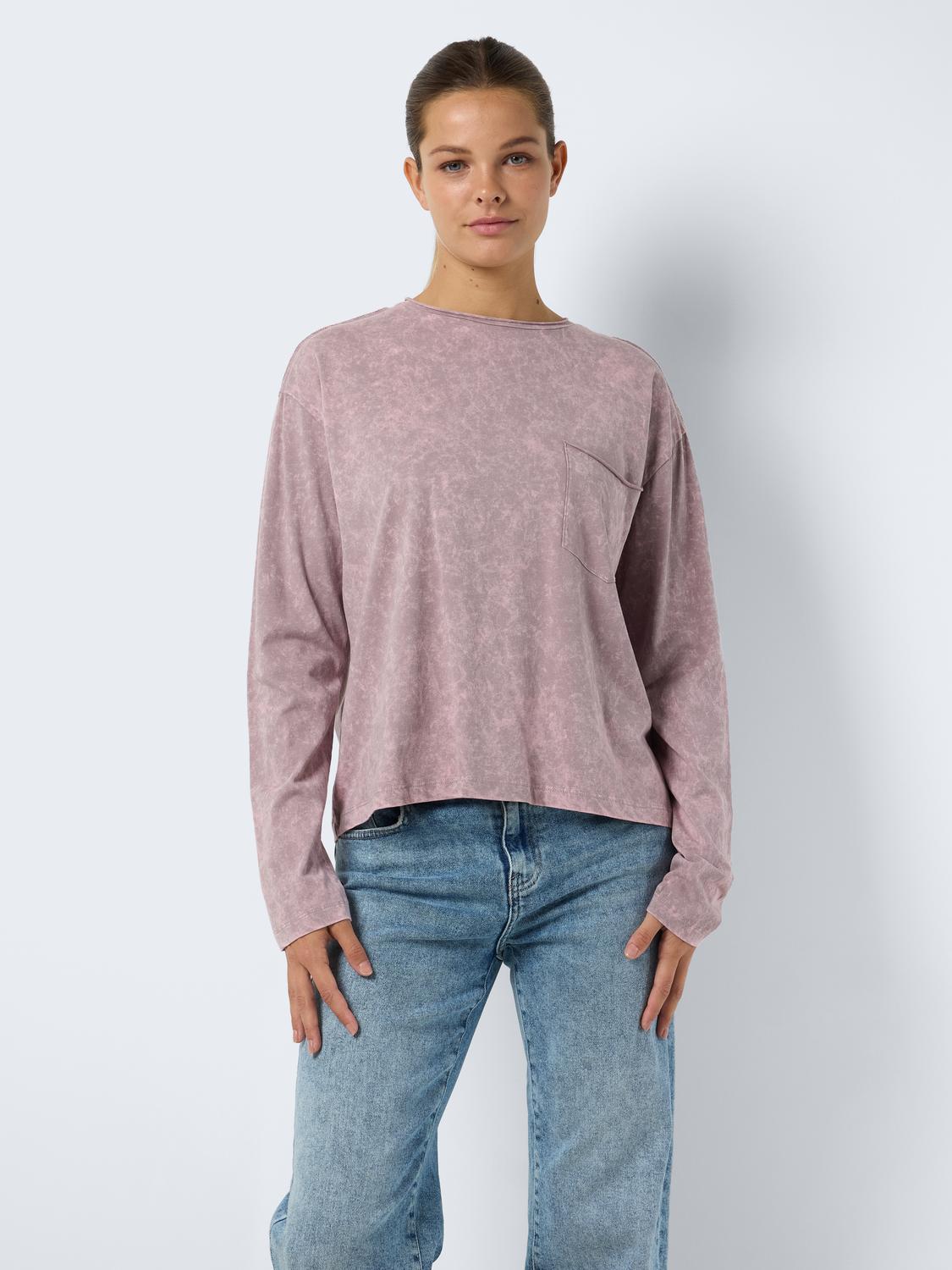 model_shot-front