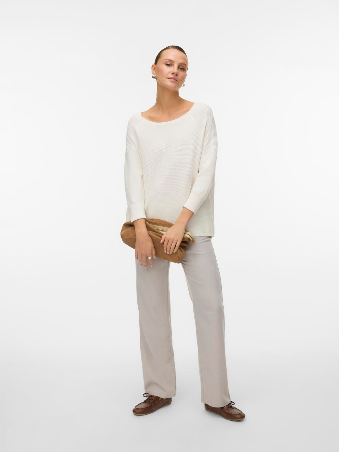 model_shot-front
