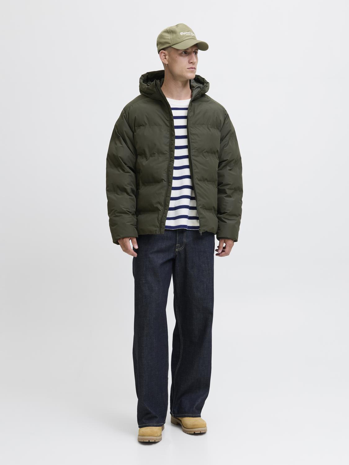 model_shot-front_full