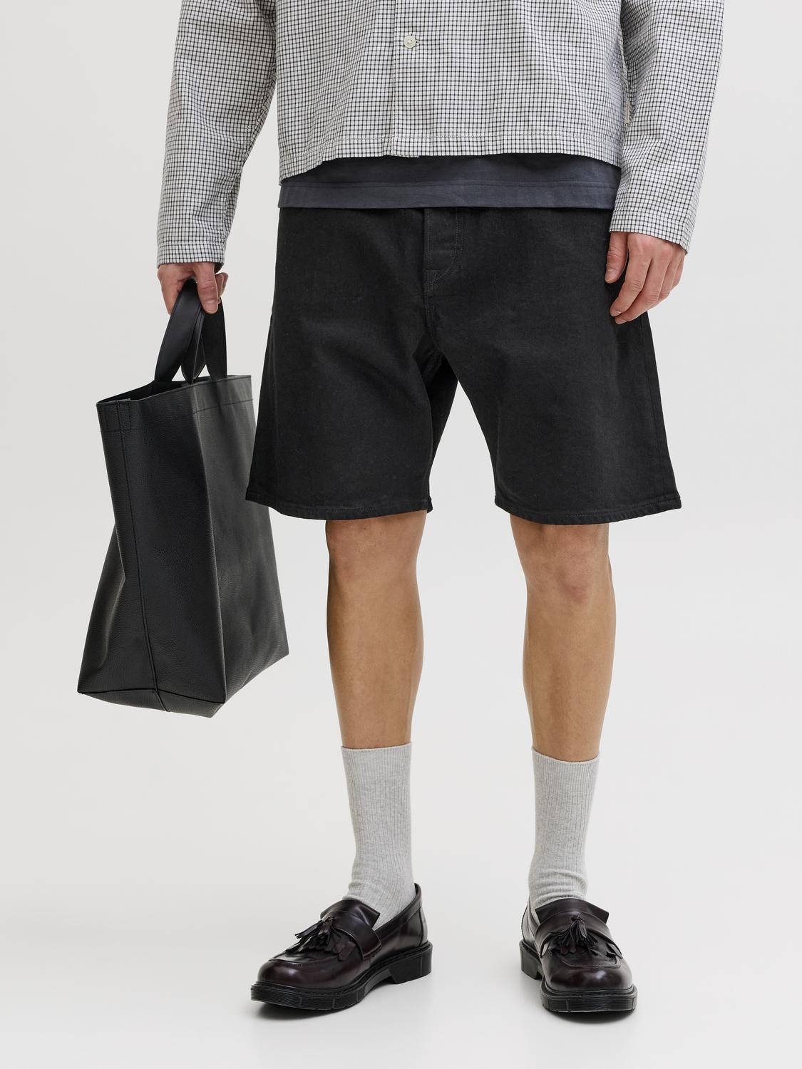 model_shot-front