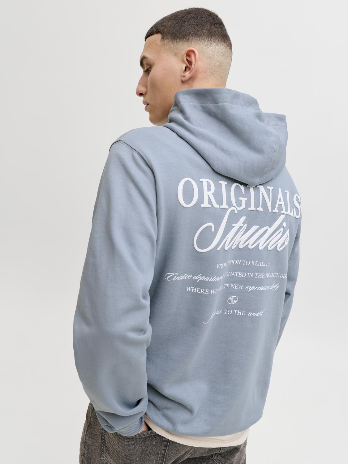 model_shot-creative
