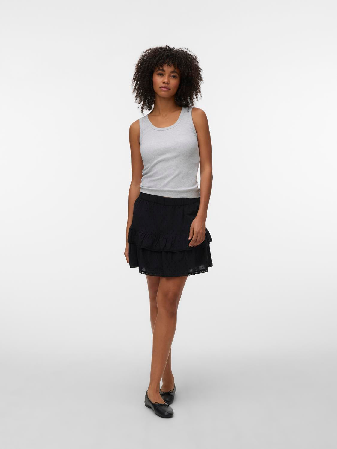model_shot-front