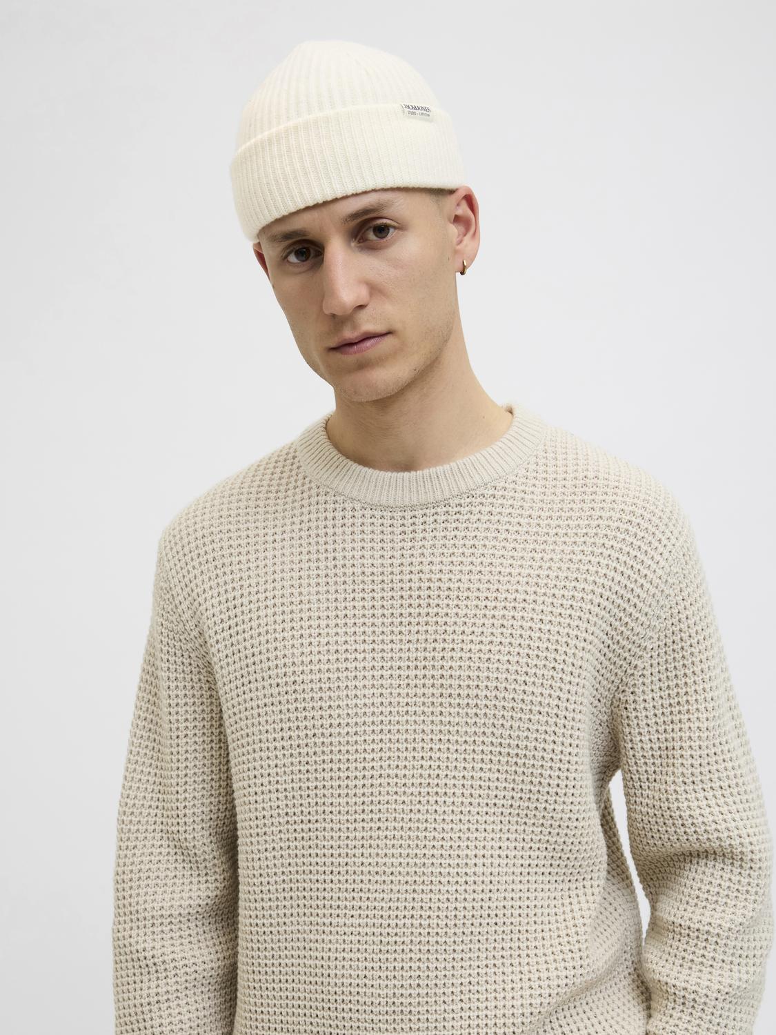 model_shot-front