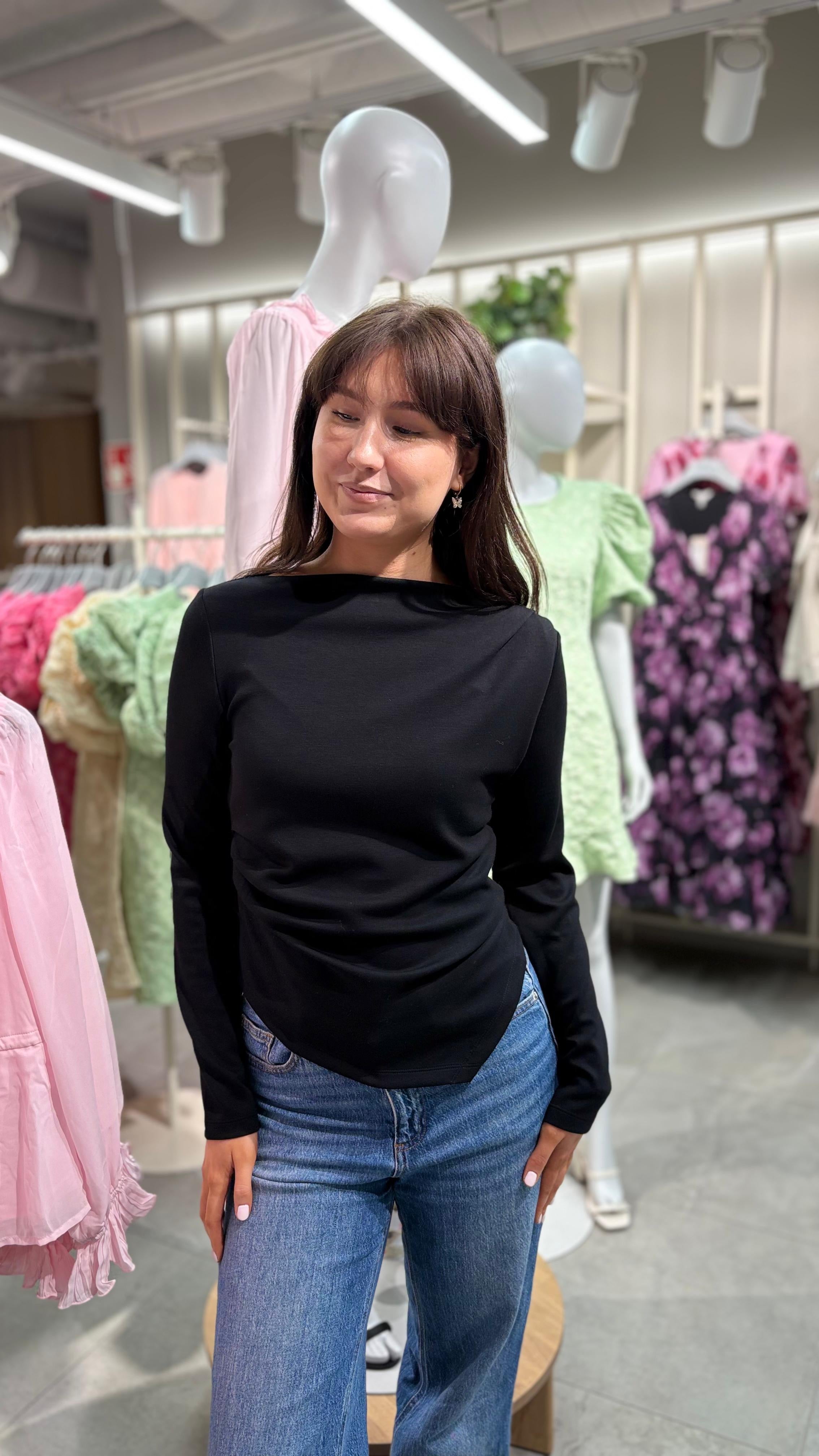 VMMILLE Top - Black