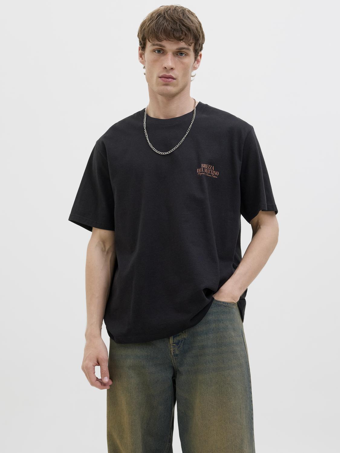 model_shot-front