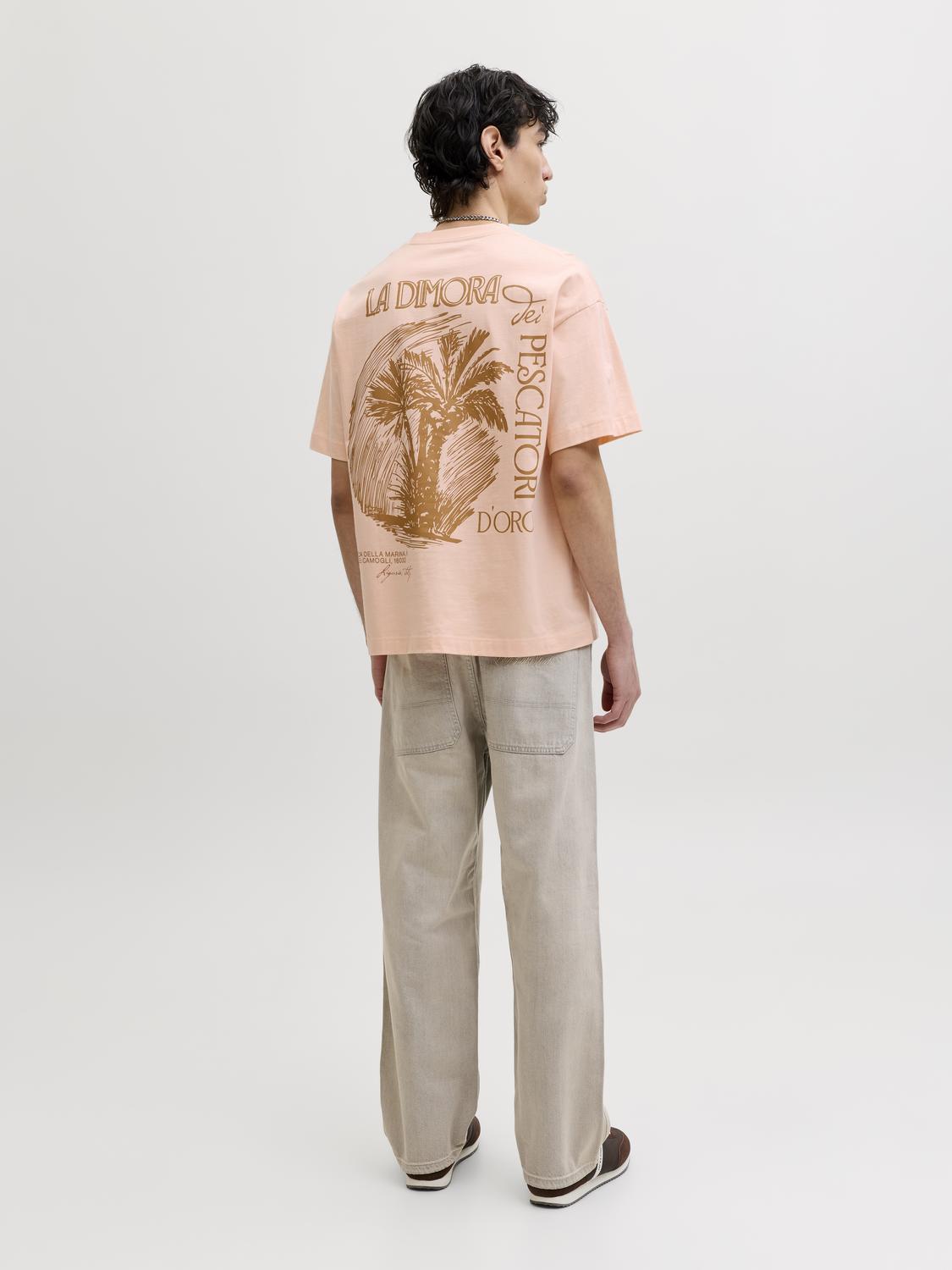 model_shot-back