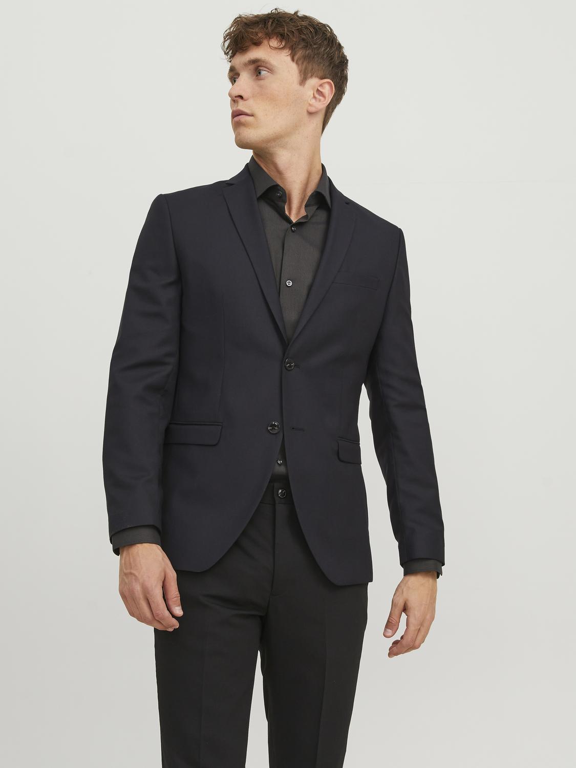 model_shot-front