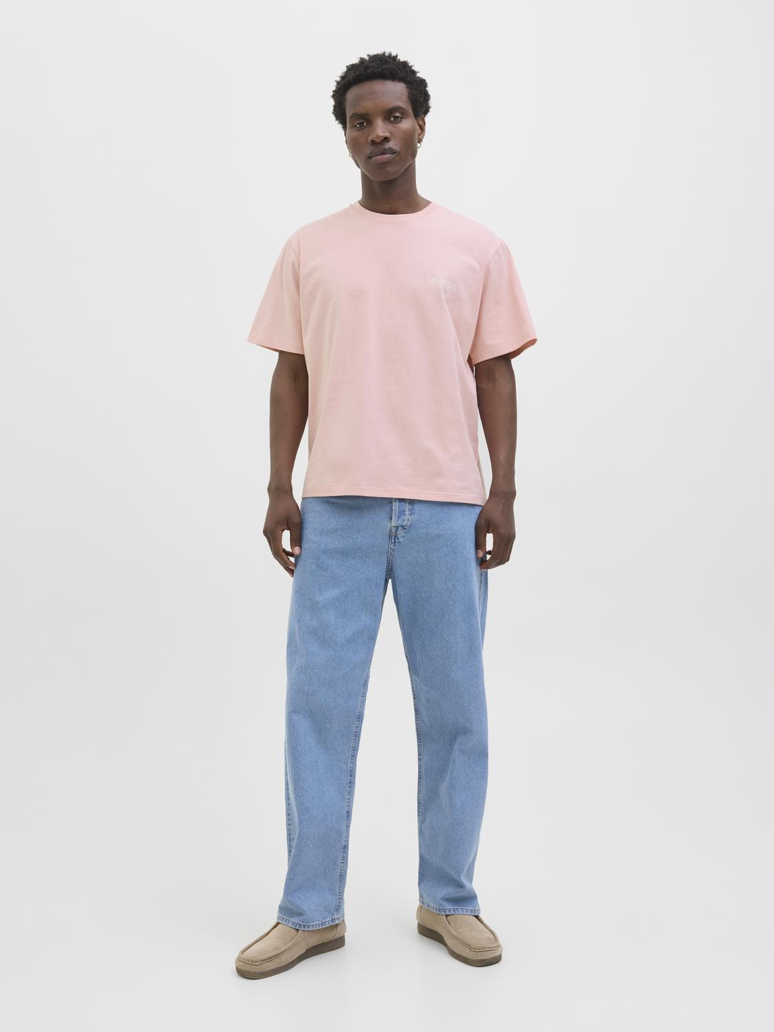 model_shot-front_full