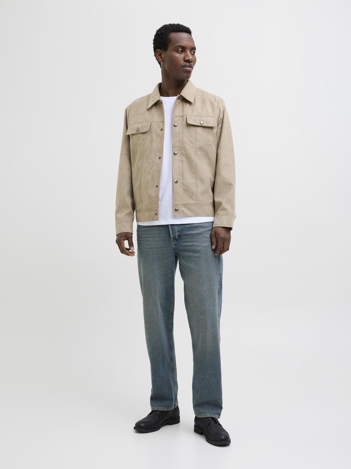 model_shot-front_full