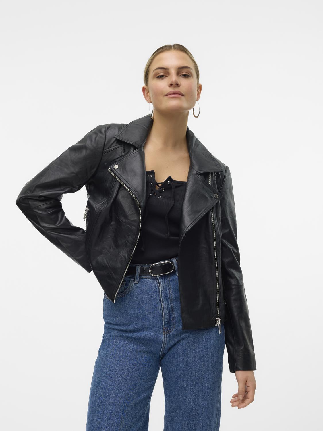 model_shot-front