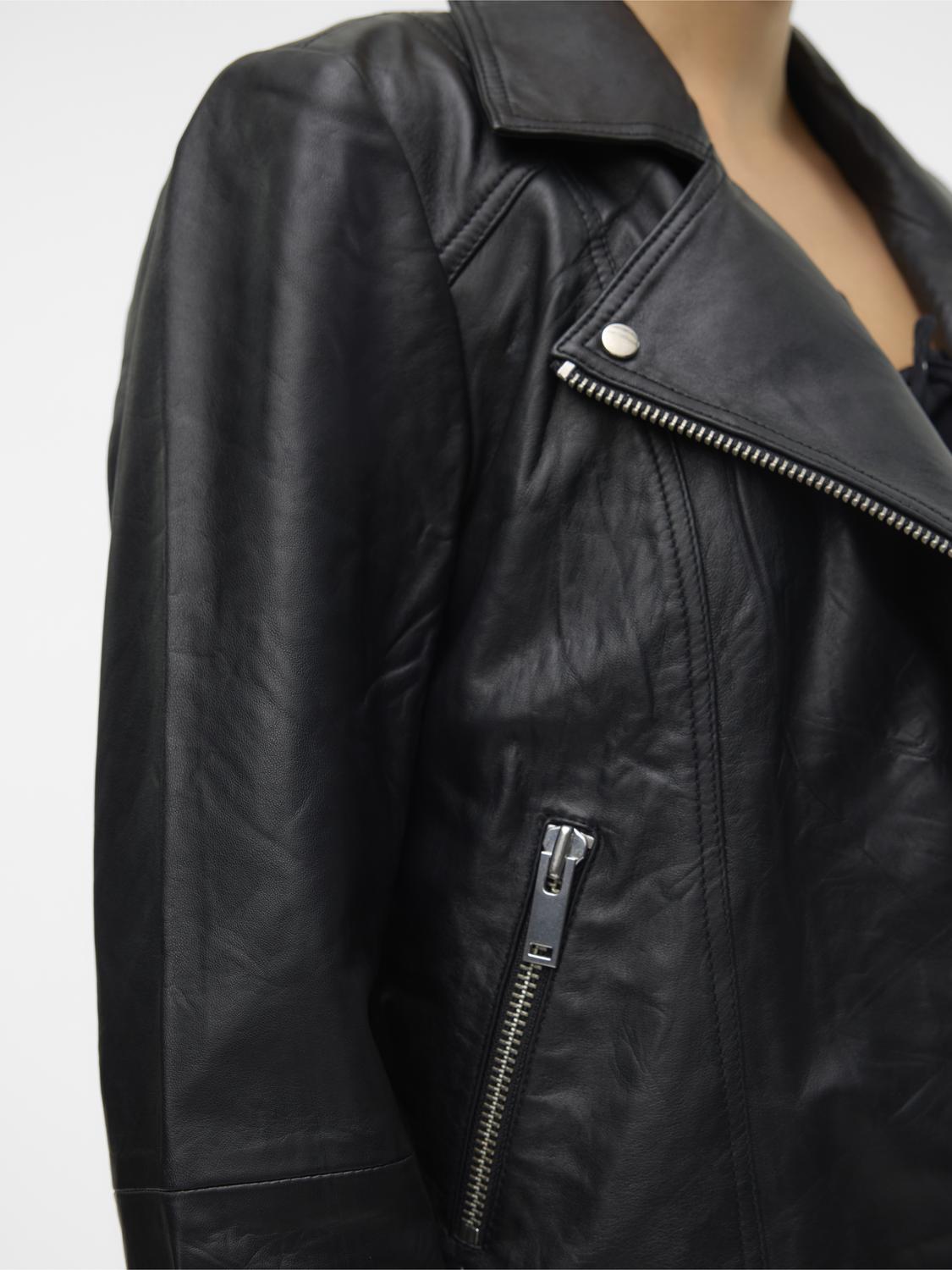 model_shot-detail
