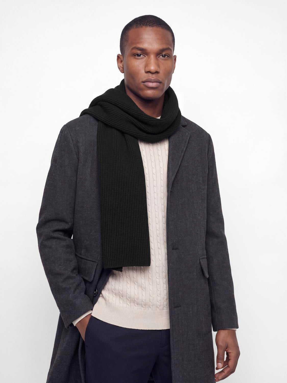 model_shot-front