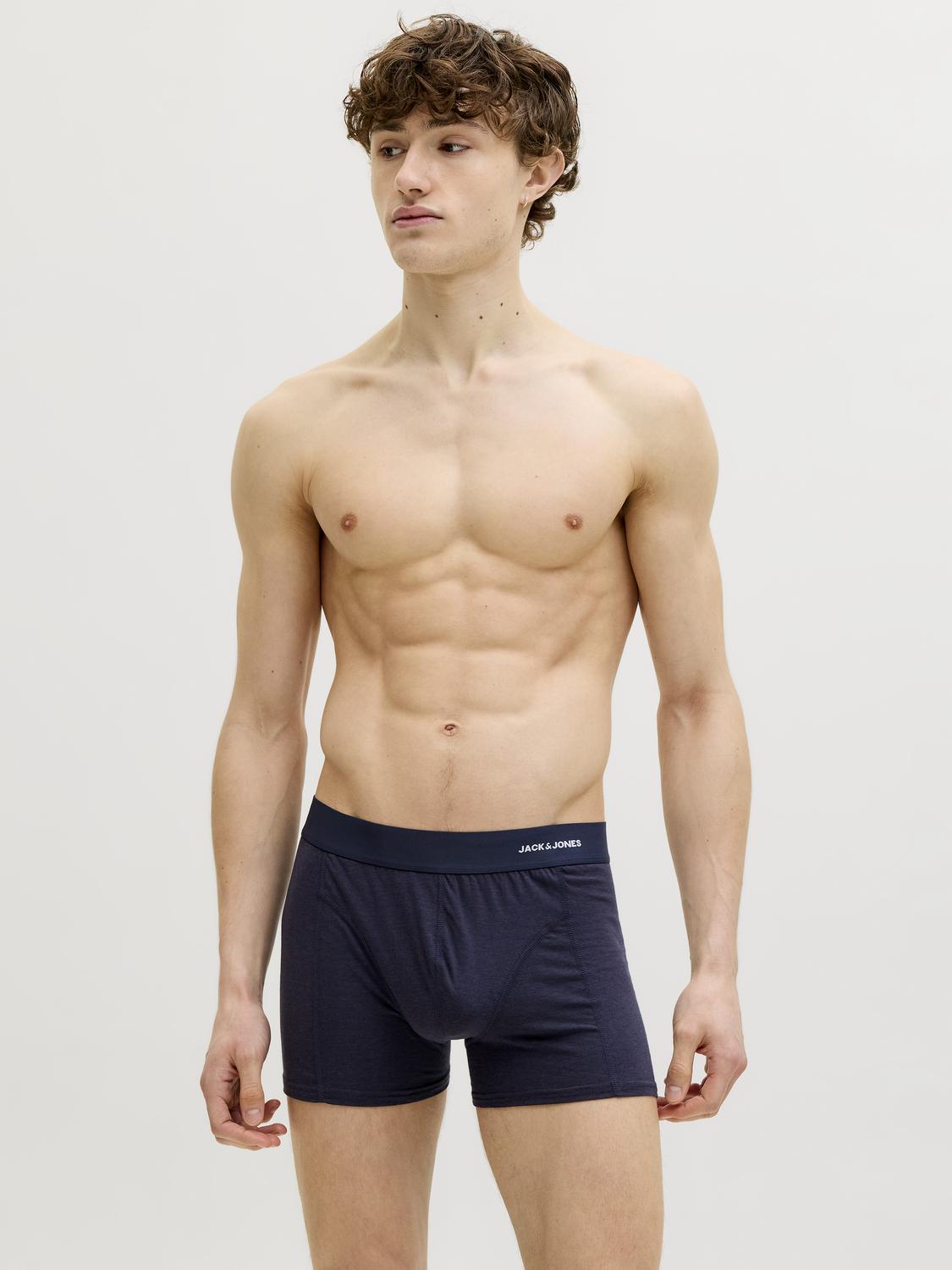 model_shot-detail