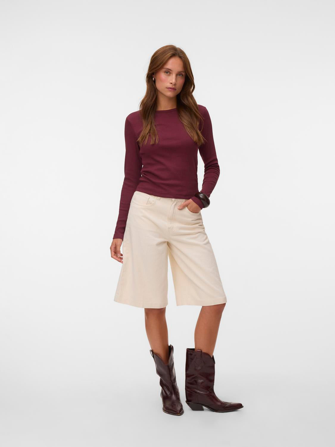 model_shot-front