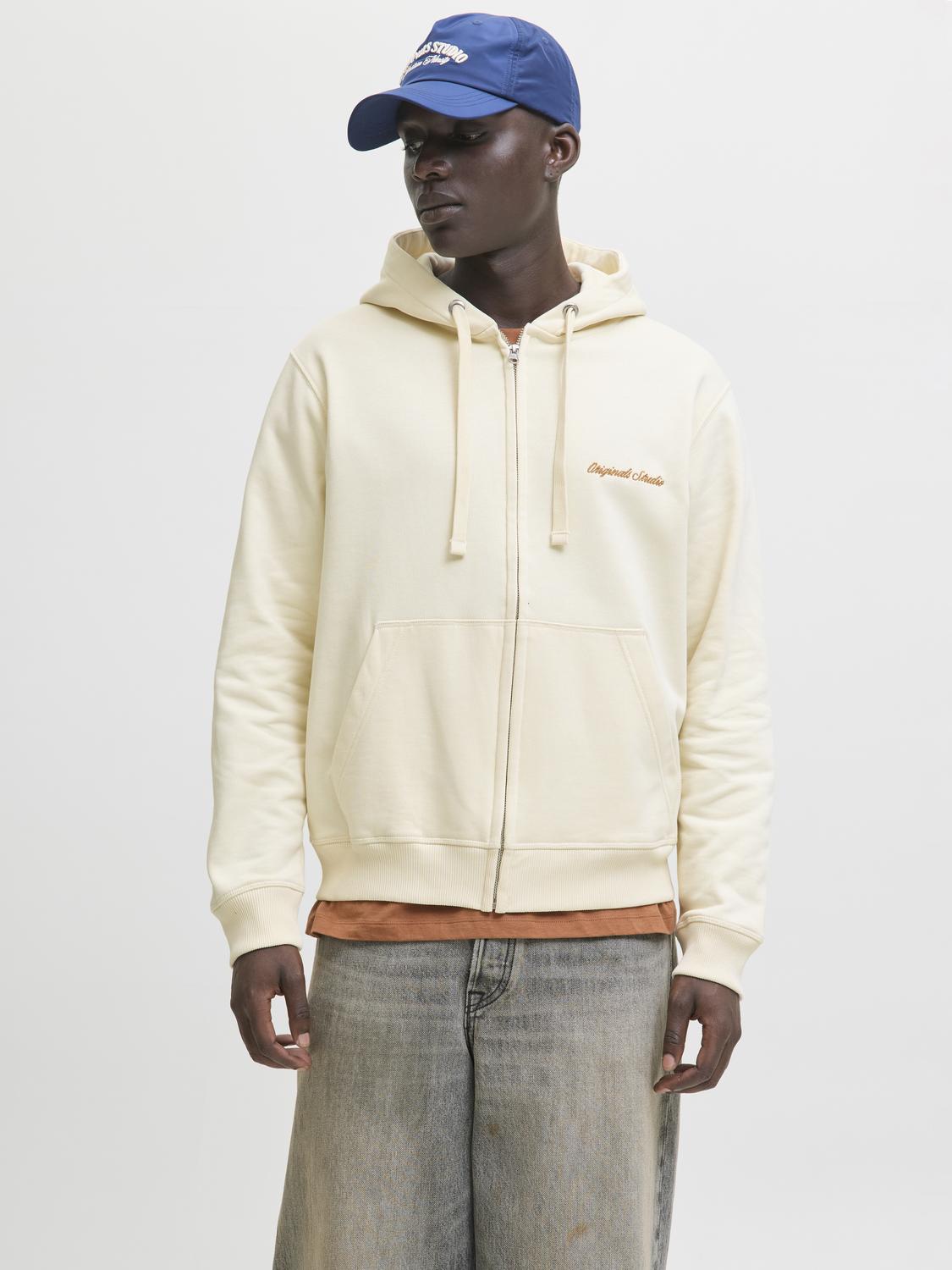 model_shot-front