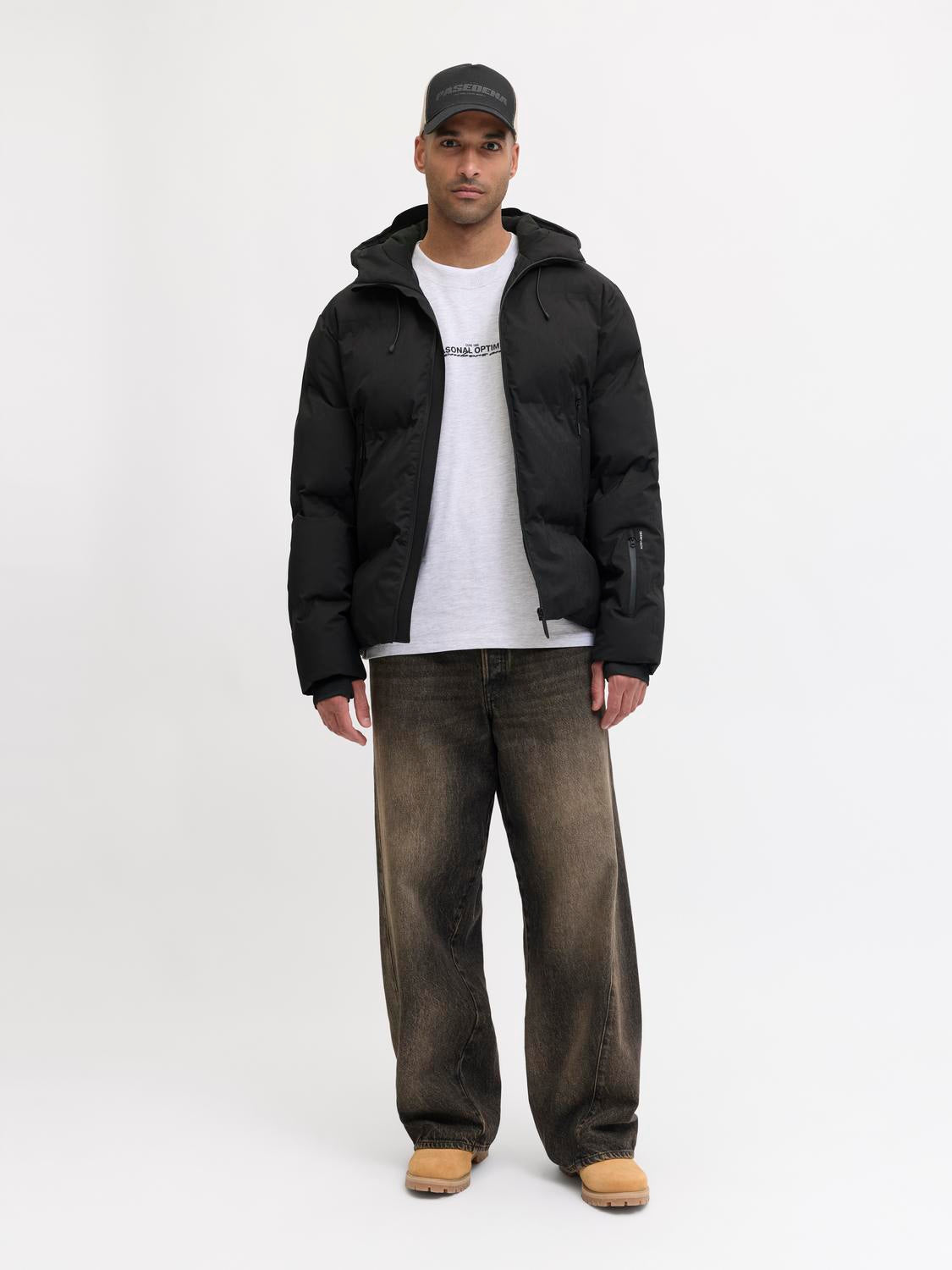 model_shot-front_full