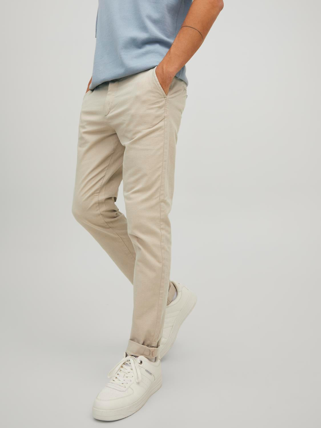 model_shot-front