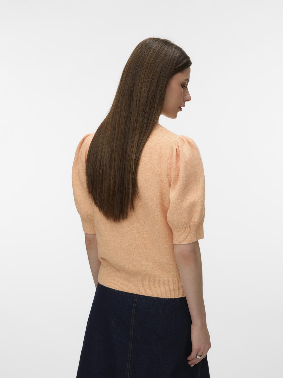 model_shot-back