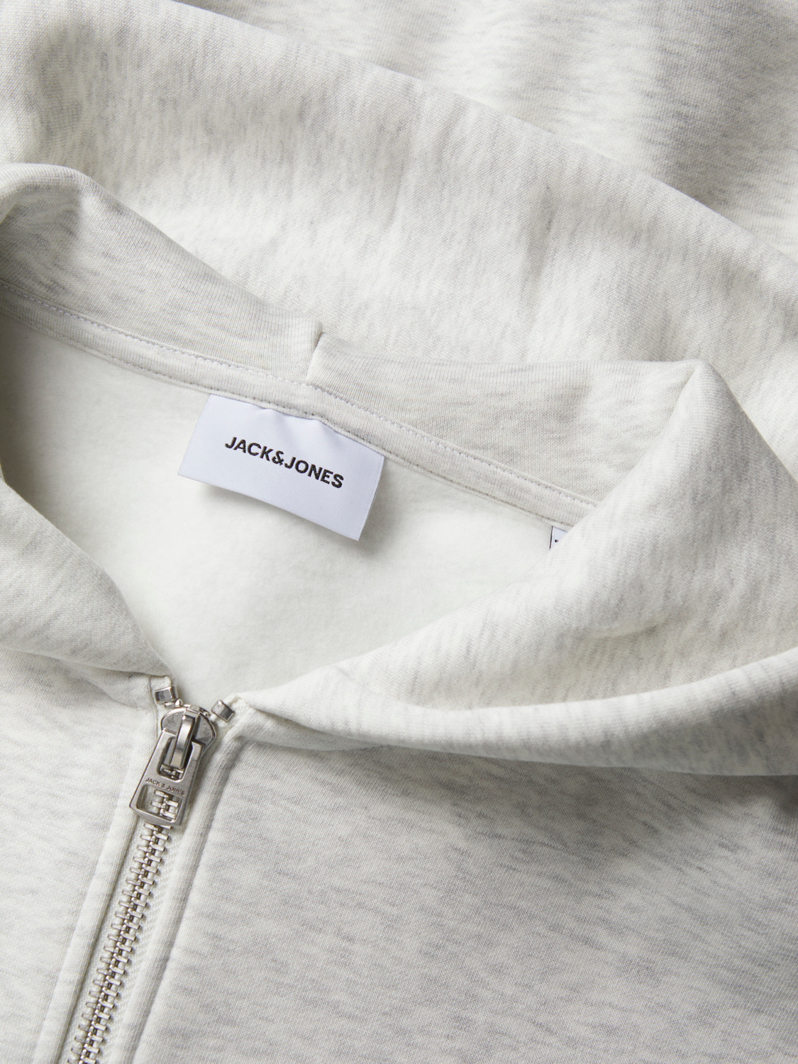 model_shot-detail