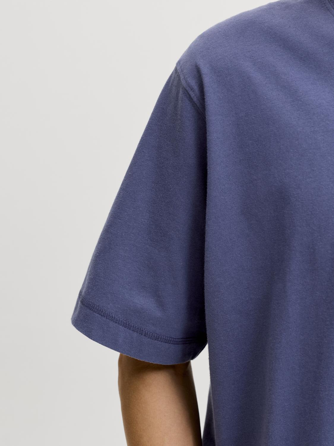 model_shot-detail