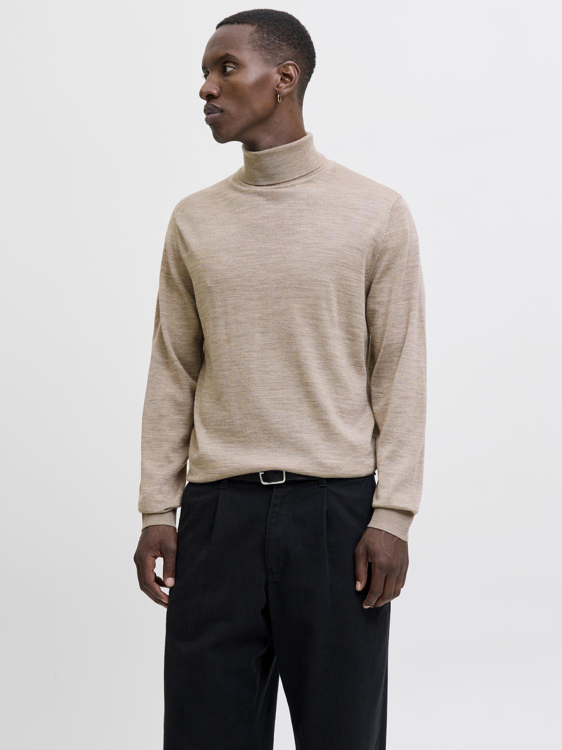 model_shot-front