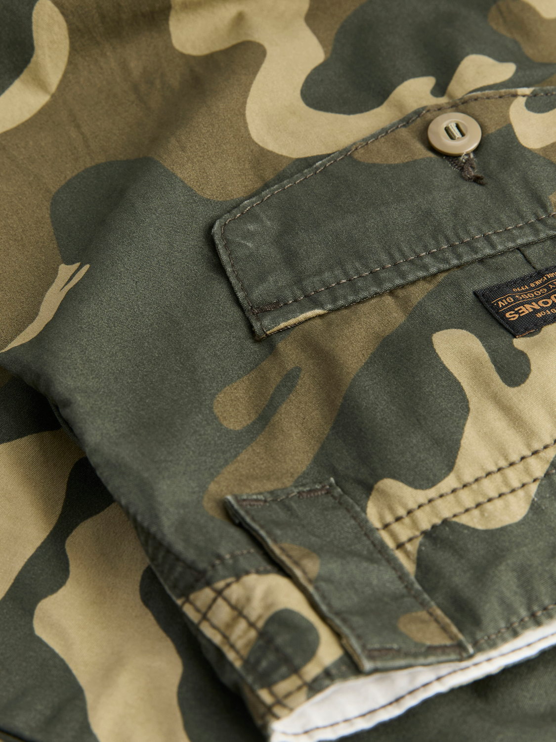 model_shot-detail