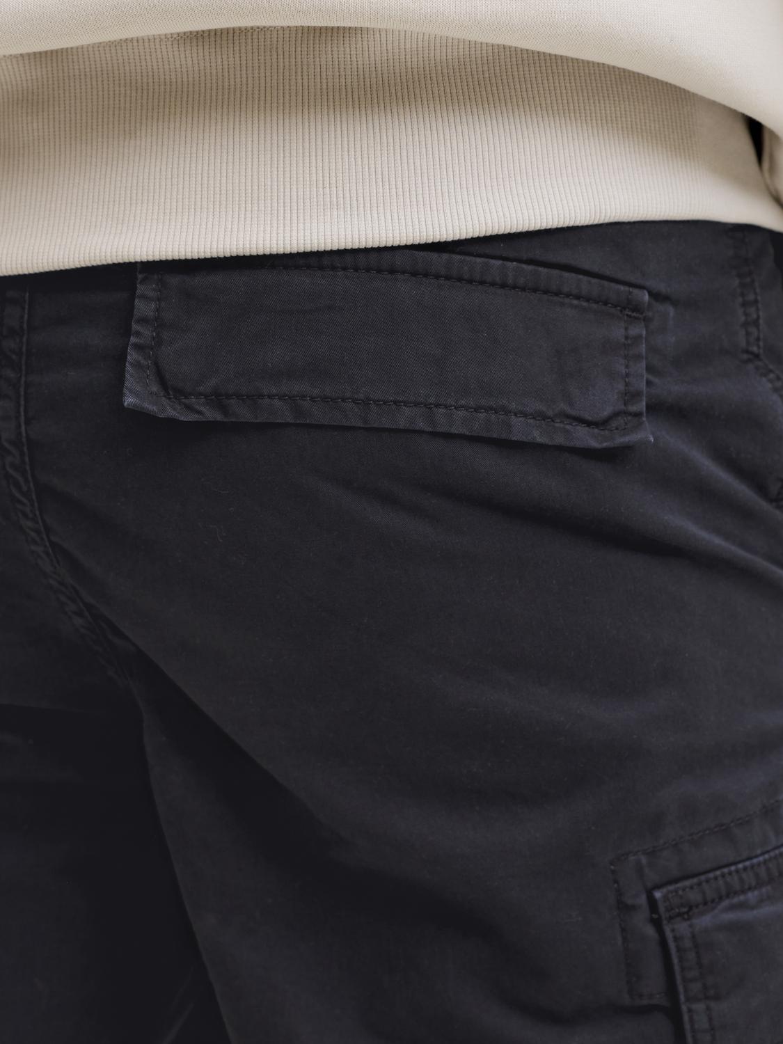 model_shot-detail