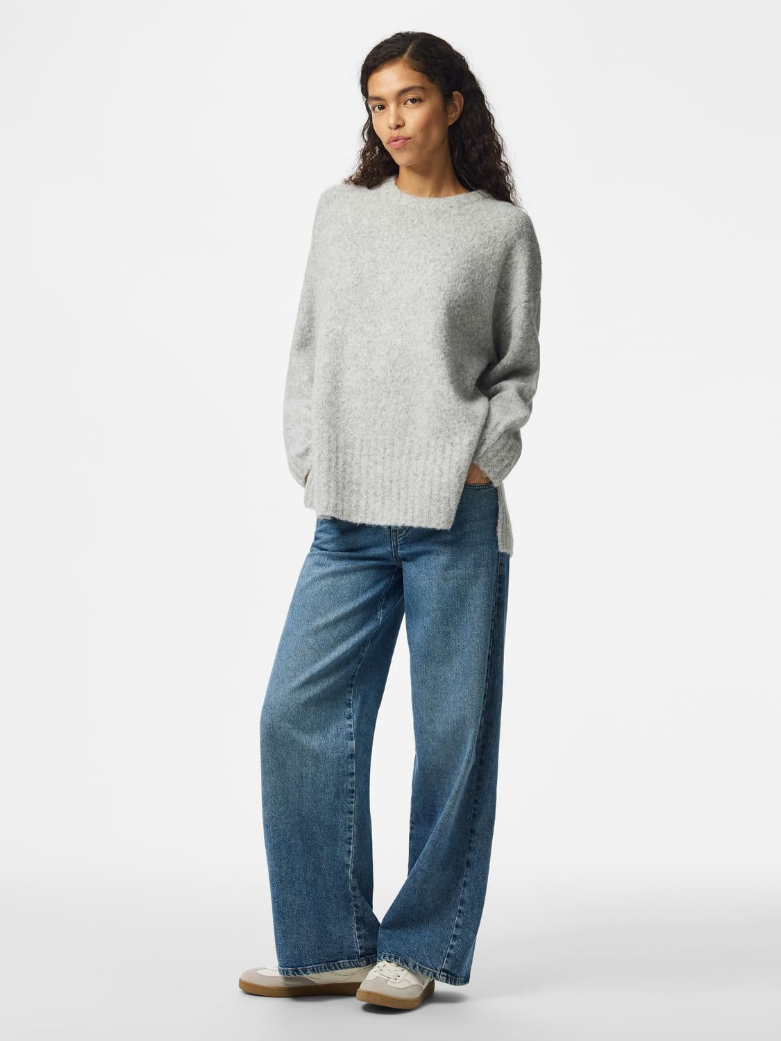 model_shot-front_full