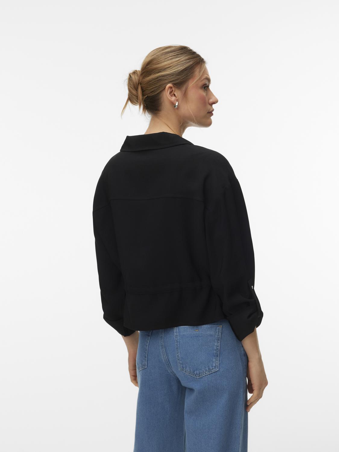model_shot-back