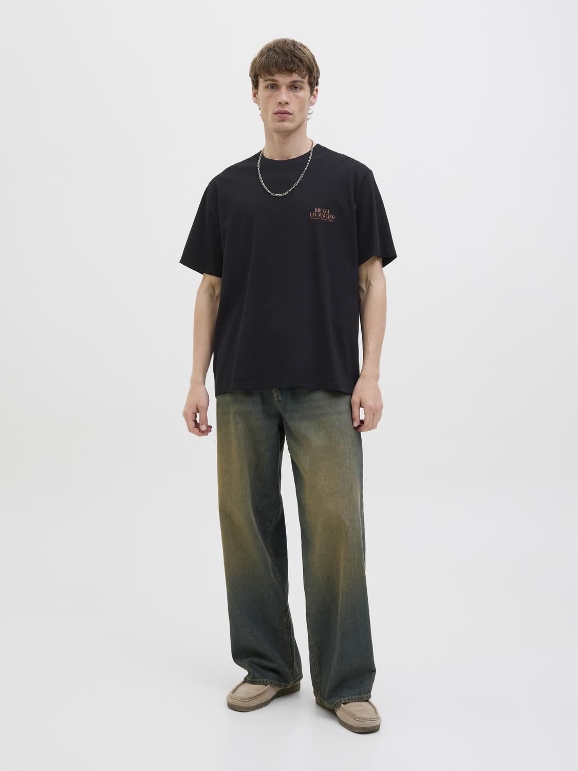 model_shot-front_full
