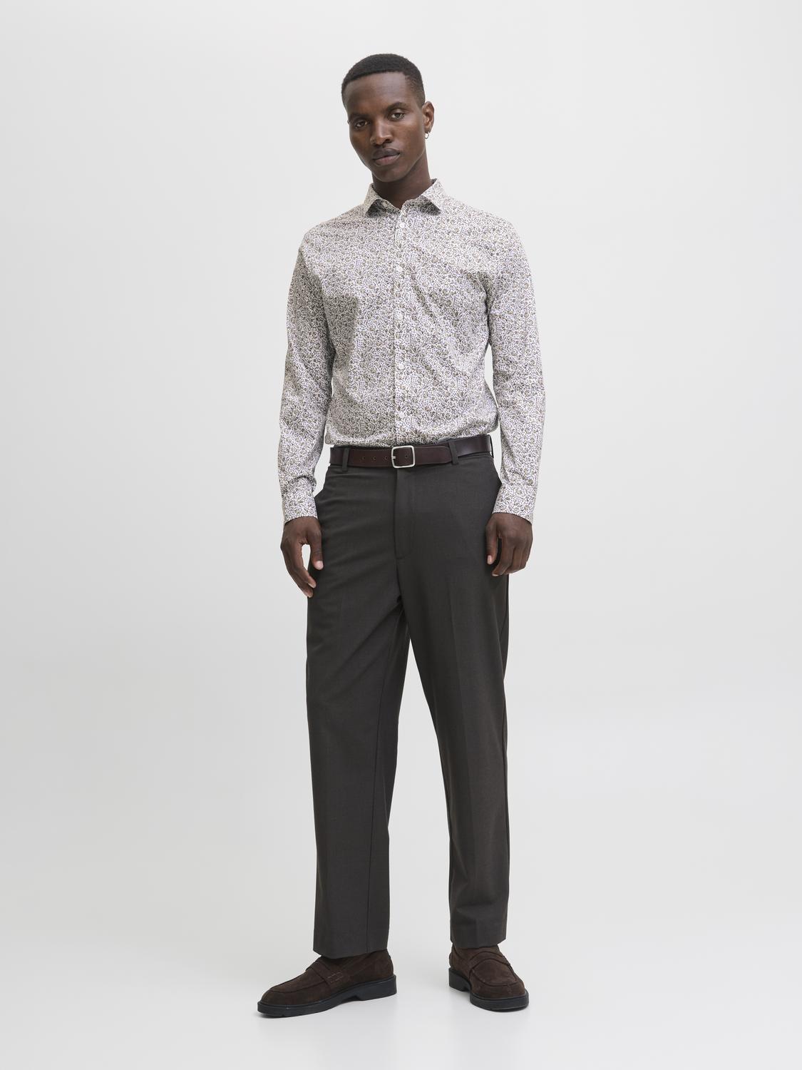 model_shot-front_full