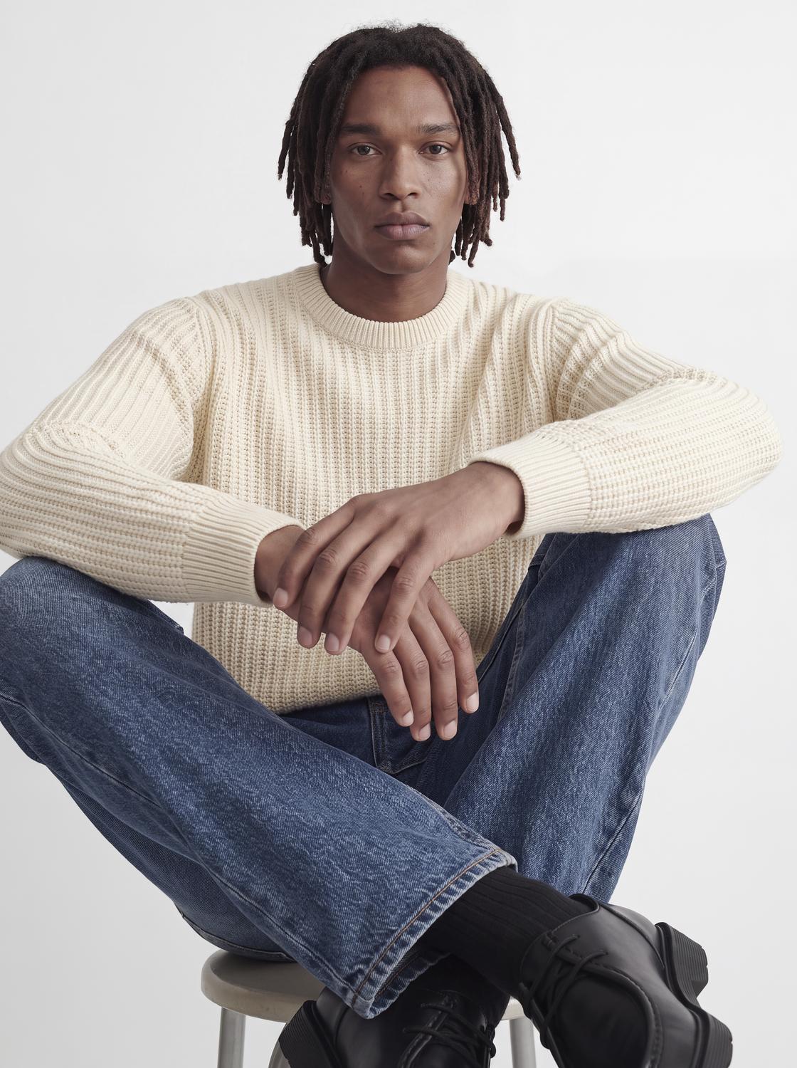model_shot-creative