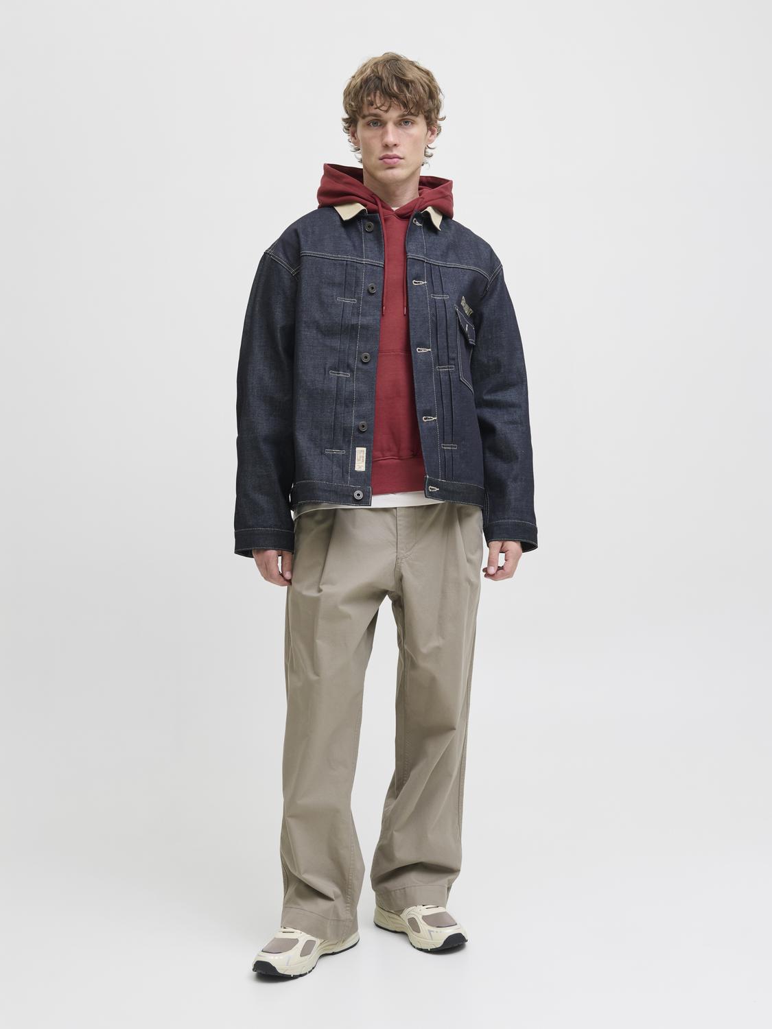 model_shot-front_full