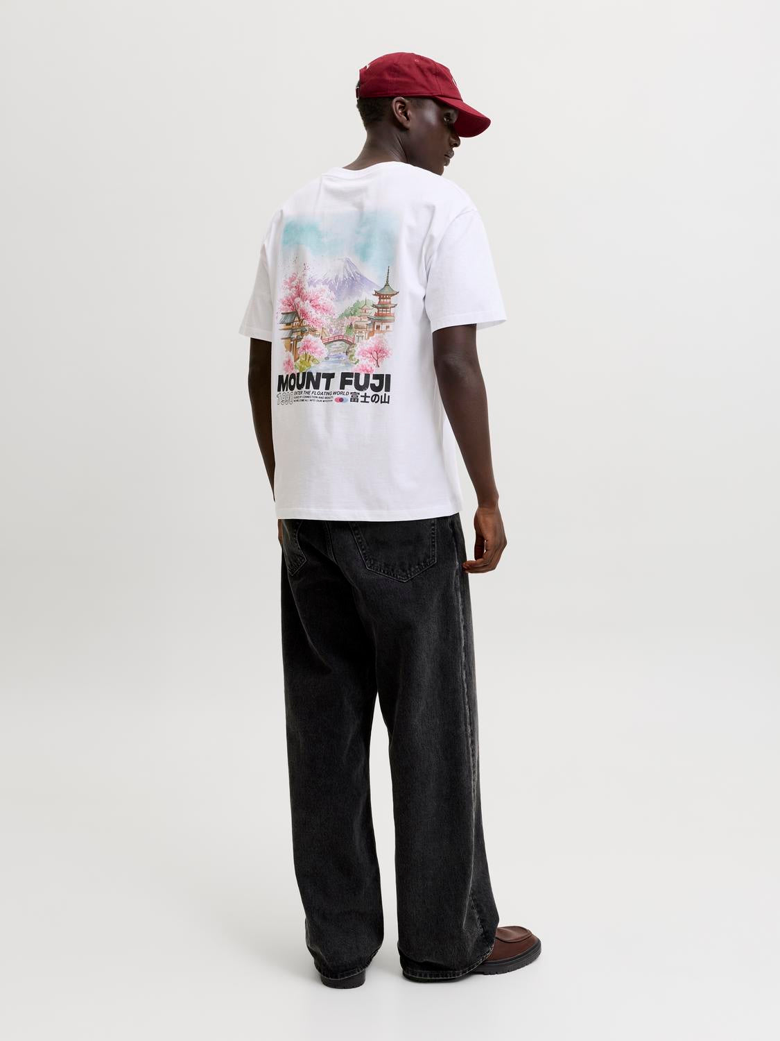 model_shot-back