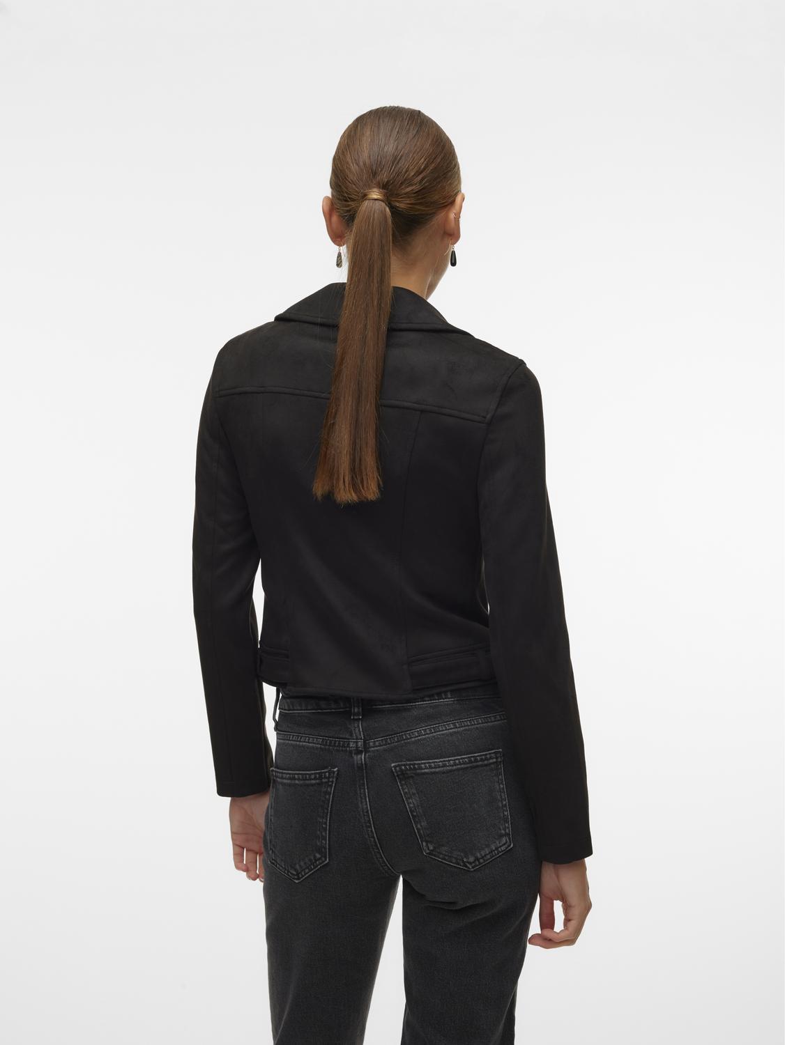 model_shot-back