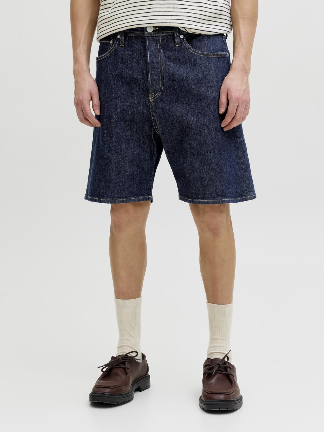 model_shot-front