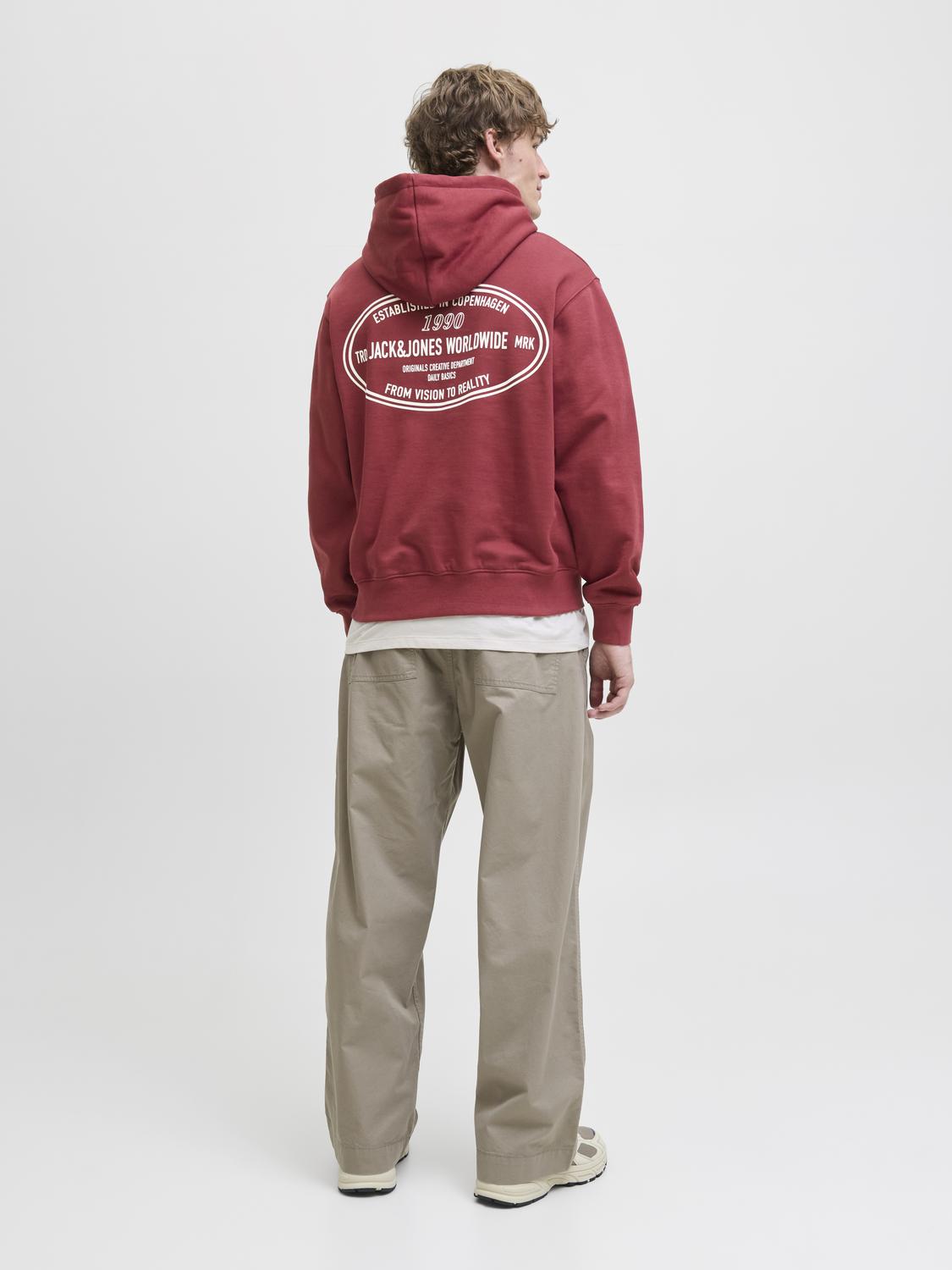 model_shot-back
