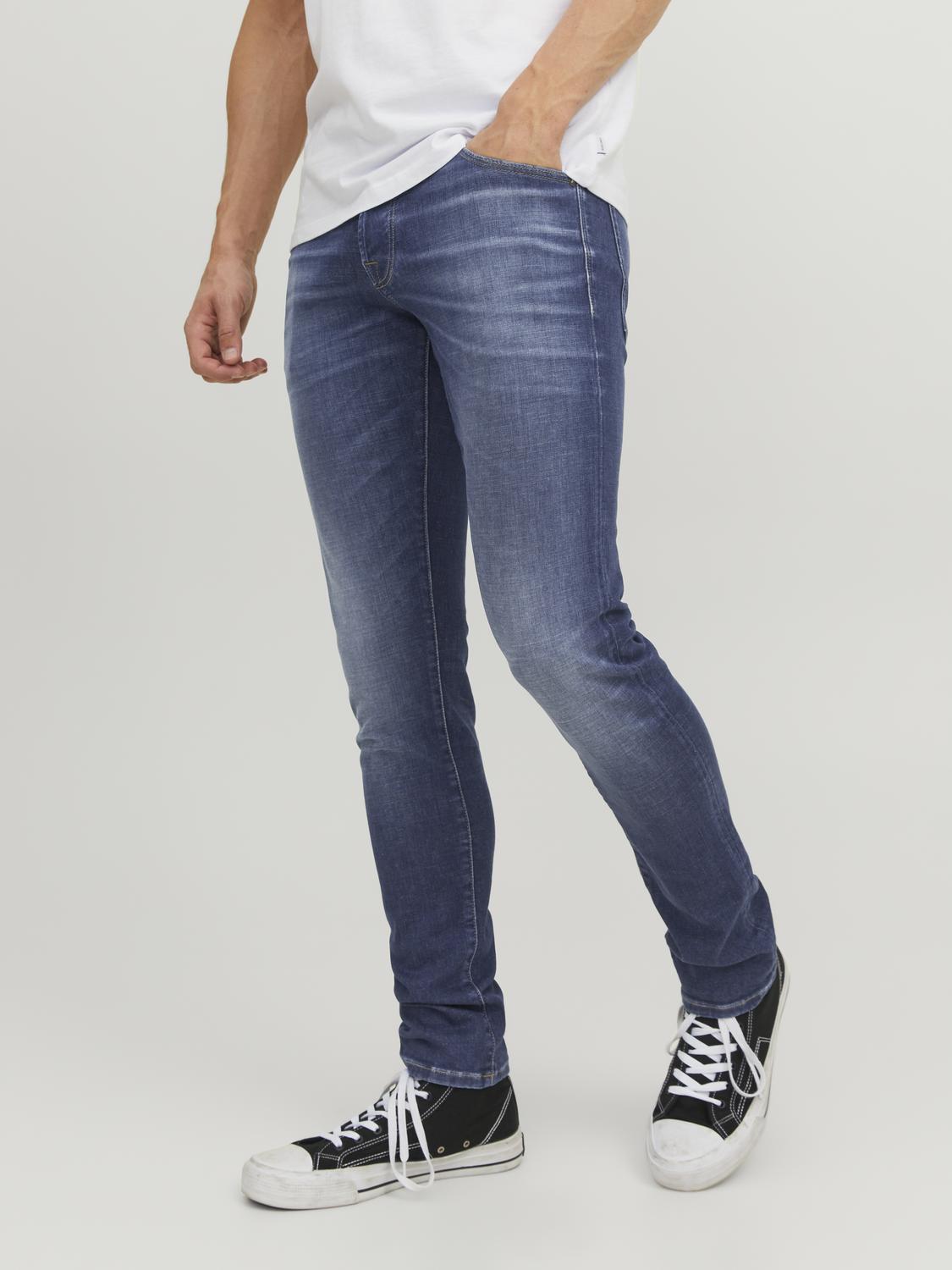 model_shot-front