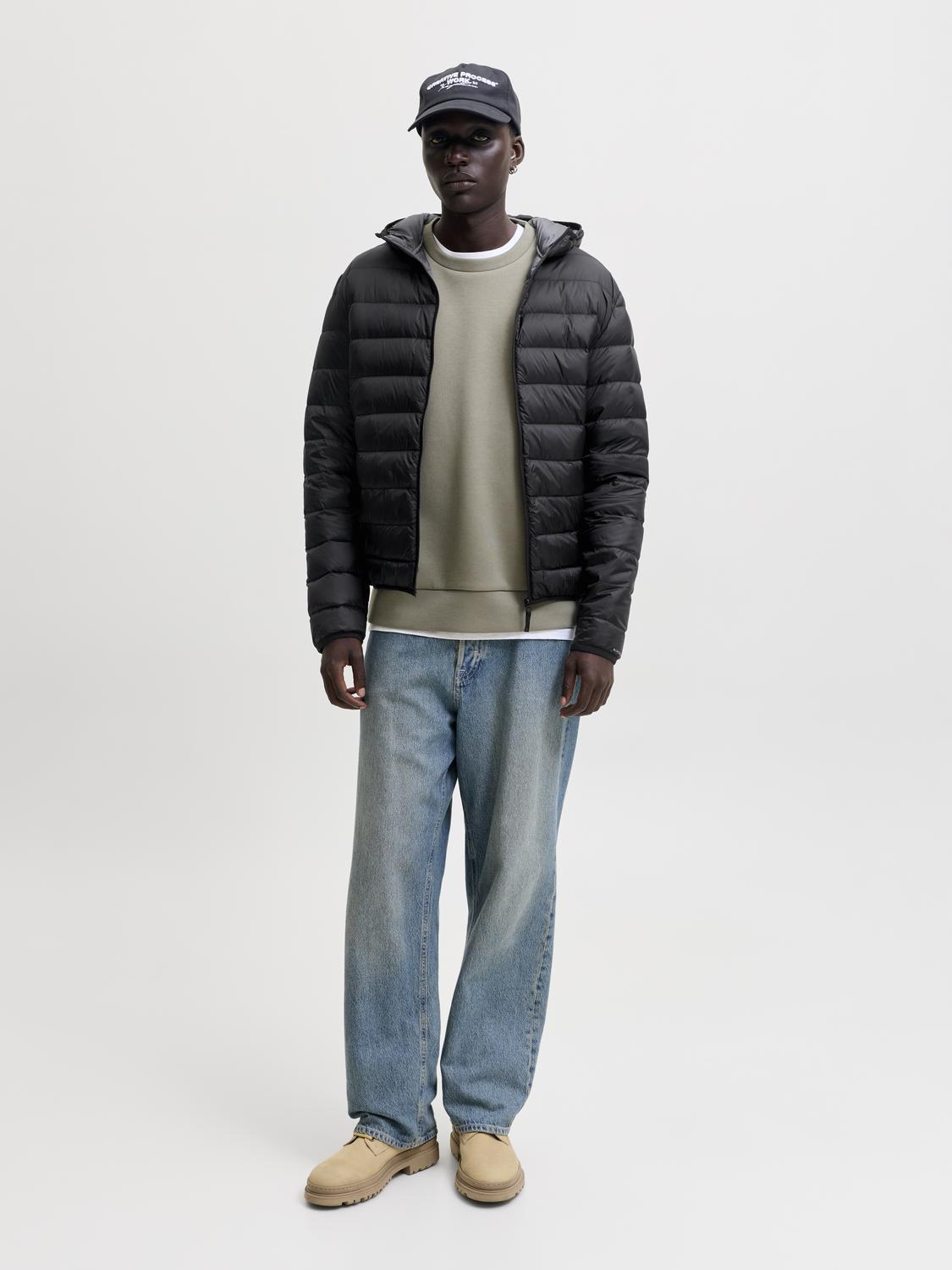 model_shot-front_full